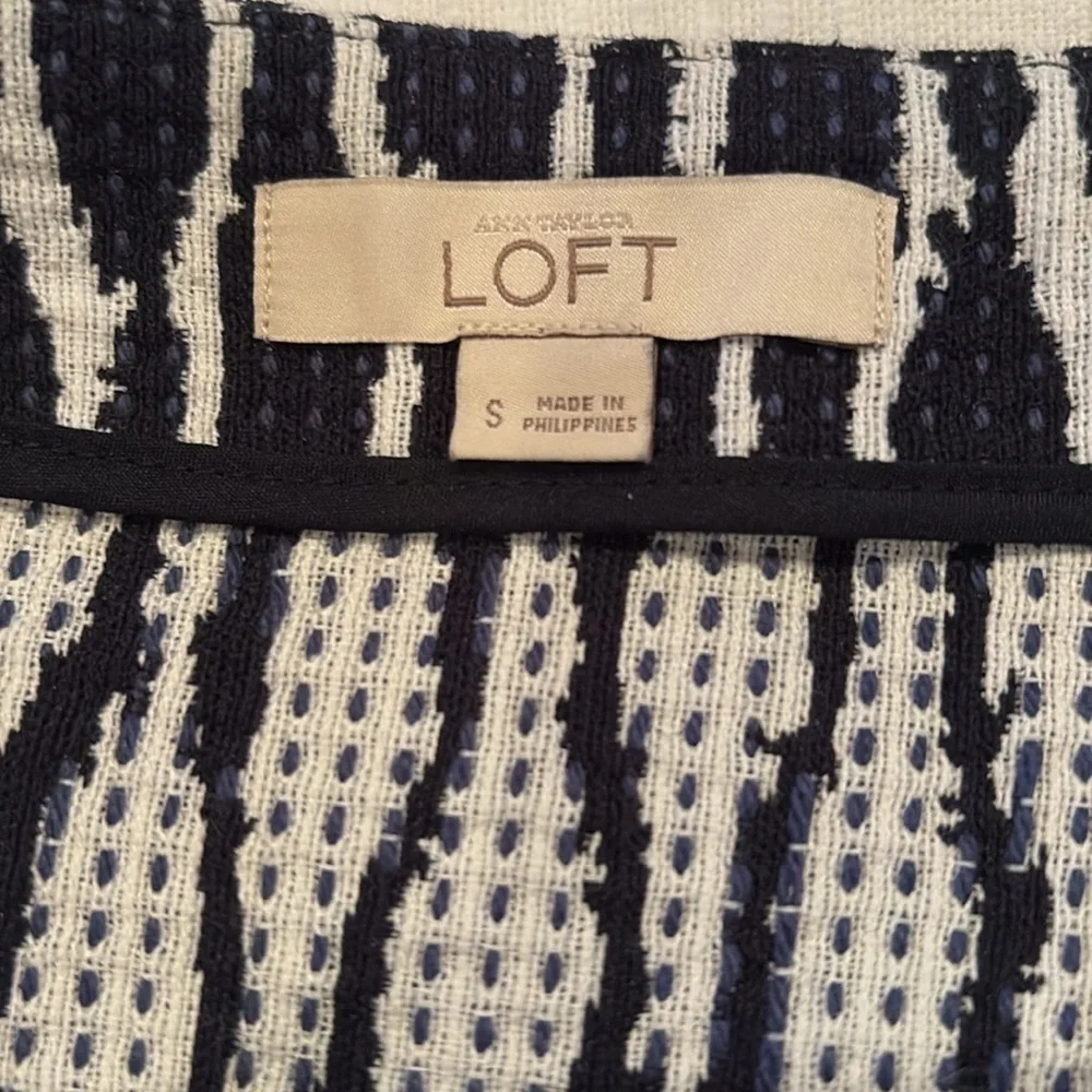 Ann Taylor LOFT Navy Blue White cotton Textured Faux Wrap Skirt sz S
